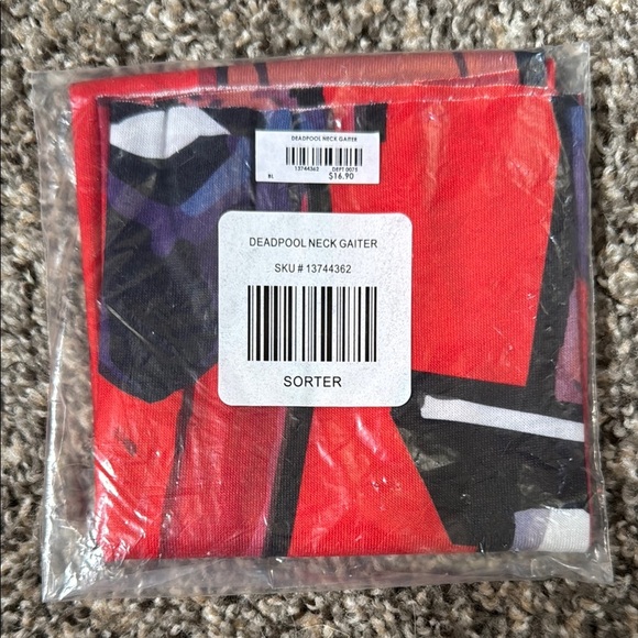 Marvel Deadpool Neck Gaiter - Red and Black - Picture 1 of 3